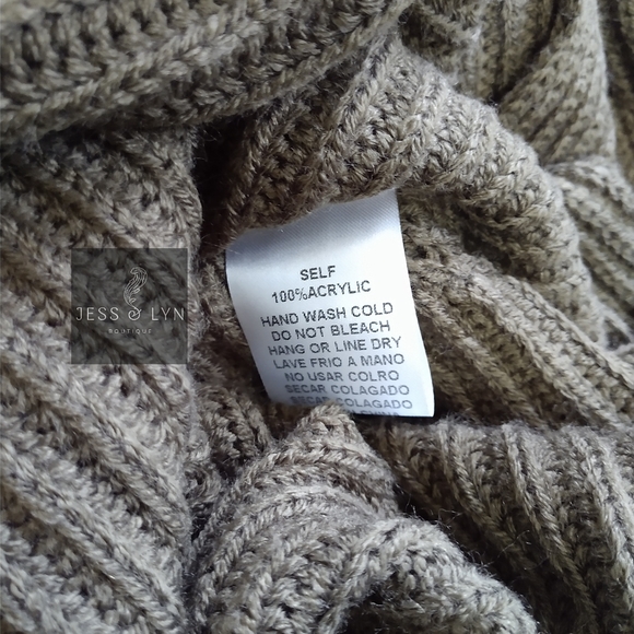 🆕 JAMESYN- Olive Oversized Boyfriend Knit Sweater w/Open Arm Detail - Picture 15 of 16